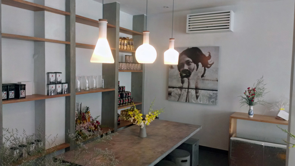 YEAR: 2013 – AREA: 200 M2

PACKAGE: FITOUT

CONTRACT VALUE: 560,000,000 VND… Continue Reading..